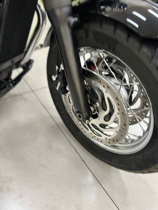 TRIUMPH BONNEVILLE SPEEDMASTER 